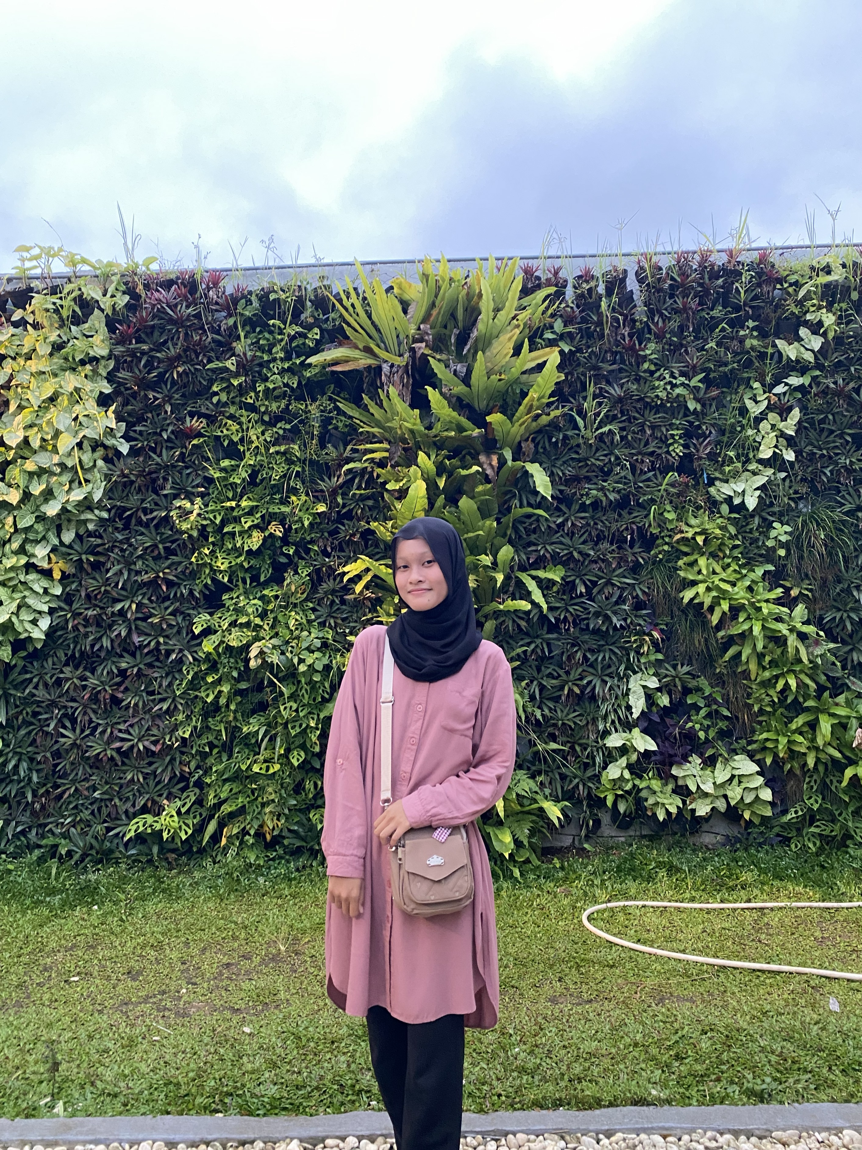 Miss Nada